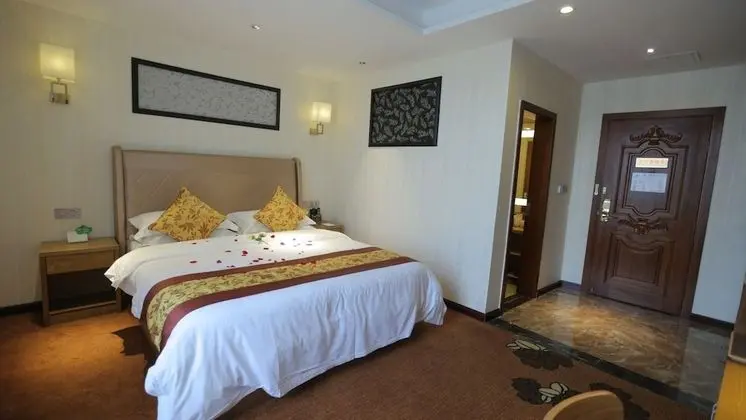 Deluxe Tek Büyük Yataklı Oda