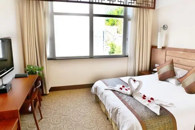 Design Tek Büyük Yataklı Oda
