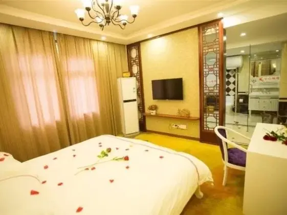 Deluxe Tek Büyük Yataklı Oda
