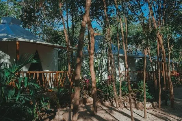 Çadır, 2 Çift Kişilik Yatak, Bahçe Manzaralı