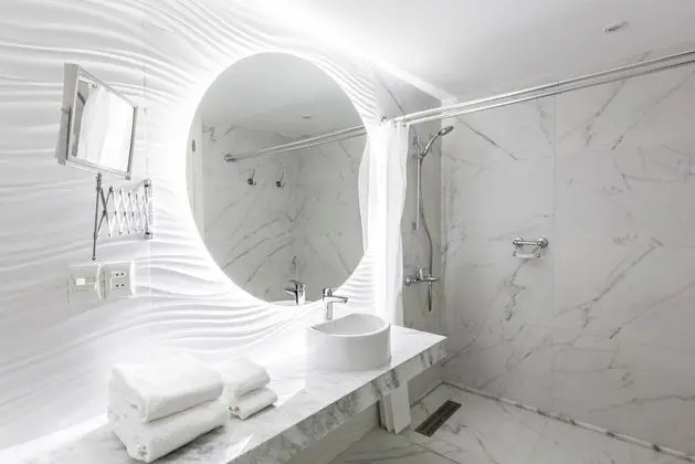 Comfort Tek Büyük veya İki Ayrı Yataklı Oda (Silver)