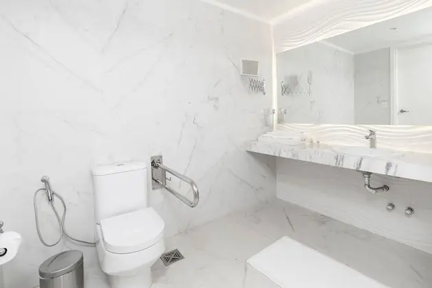 Deluxe Tek Büyük veya İki Ayrı Yataklı Oda (Gold)