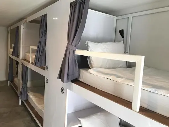 Male Dorm 6 Beds