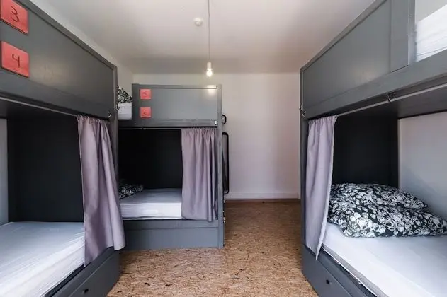 Ortak Ranzalı Oda (8 people)