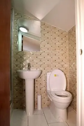 Üç Kişilik Oda