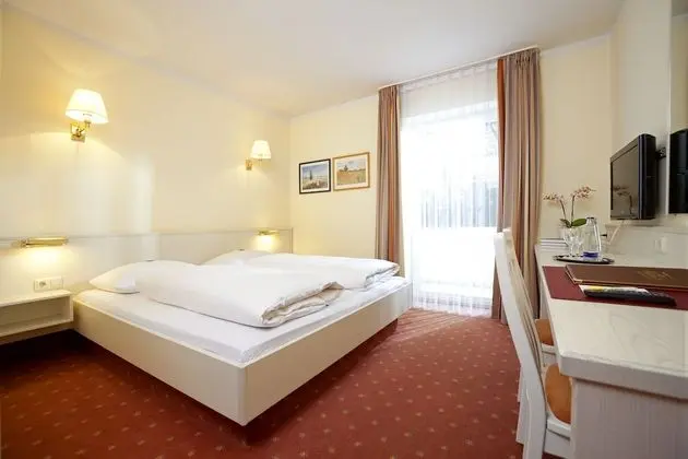 Comfort Tek Büyük Yataklı Oda