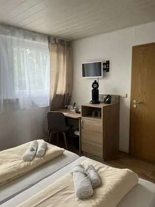 Tek Büyük veya İki Ayrı Yataklı Oda, 2 Tek Kişilik Yatak, Sigara İçilmez