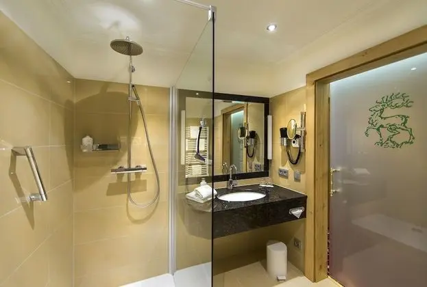 Comfort Tek Büyük Yataklı Oda