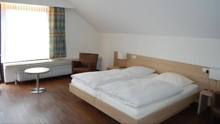 Comfort Tek Büyük veya İki Ayrı Yataklı Oda