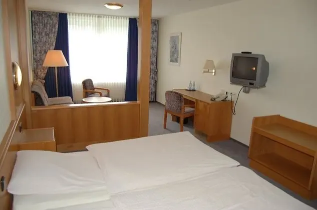 Comfort Tek Büyük veya İki Ayrı Yataklı Oda