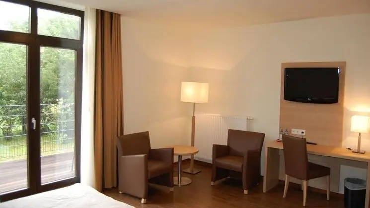 Comfort Tek Büyük veya İki Ayrı Yataklı Oda