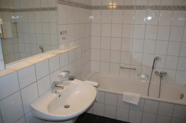 Comfort Tek Büyük veya İki Ayrı Yataklı Oda