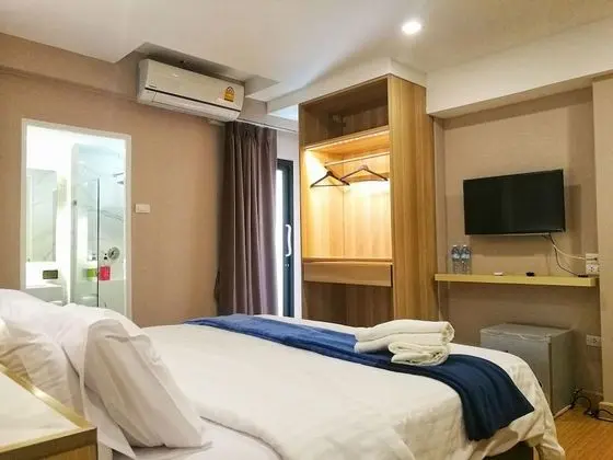 Deluxe Room with City View