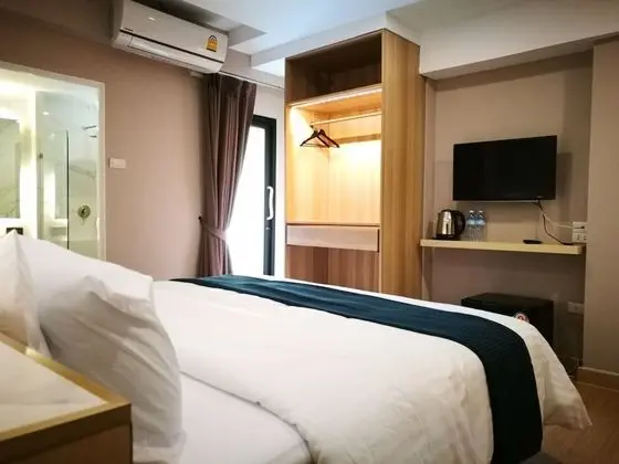 Deluxe Room with City View