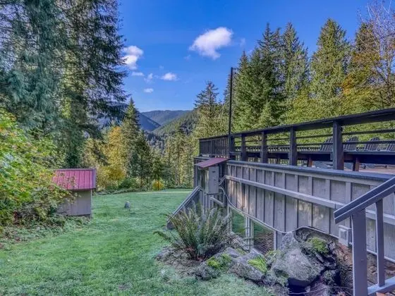 Kulübe, Birden Çok Yatak (Huckleberry Mountain Lodge)