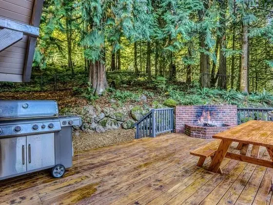 Kulübe, Birden Çok Yatak (Huckleberry Mountain Lodge)