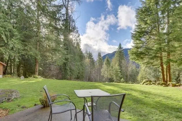 Kulübe, Birden Çok Yatak (Huckleberry Mountain Lodge)