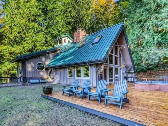 Kulübe, Birden Çok Yatak (Huckleberry Mountain Lodge)