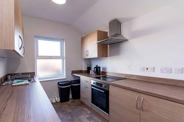 Tek Büyük Yataklı Oda