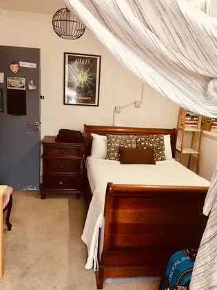 Economy Tek Büyük Yataklı Oda, 1 Çift Kişilik Yatak (Shared Bathroom)