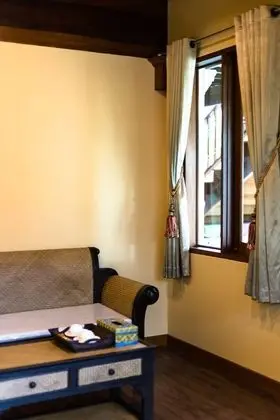 Family Süit, 1 Yatak Odası, Havuz Manzaralı, Bahçeli