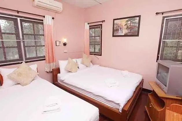 Standard Room with Shared Bathroom - Pha Chu