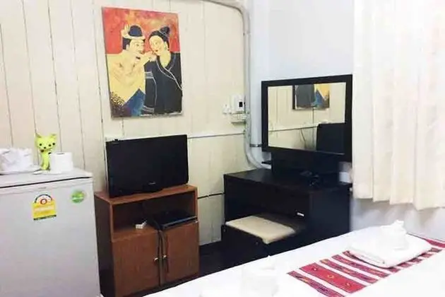 Standard Room with Shared Bathroom - Phapueng