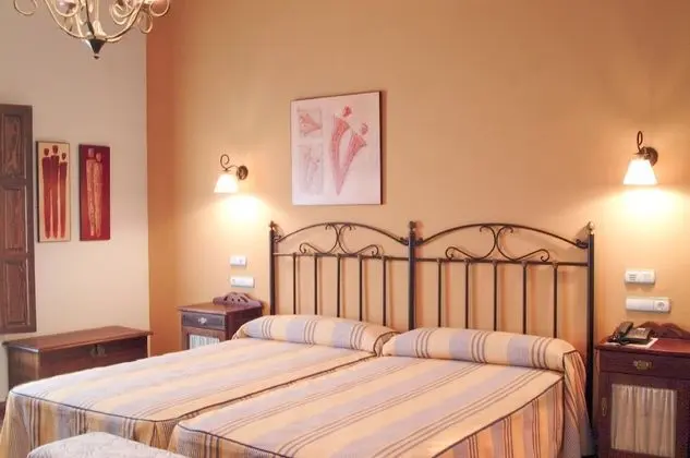 Tek Büyük veya İki Ayrı Yataklı Oda