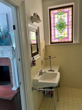 City Oda (Shared Bathroom)