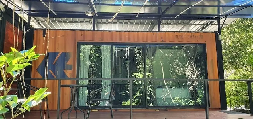 Junior Süit, Kanal Manzaralı
