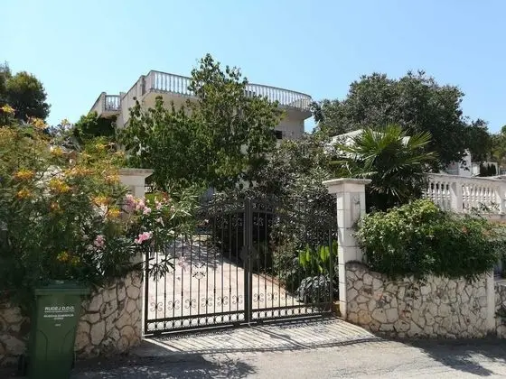 Apart Daire, Koy Manzaralı (2)