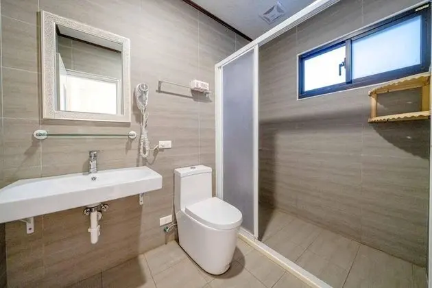Standard Tek Büyük Yataklı Oda (302)