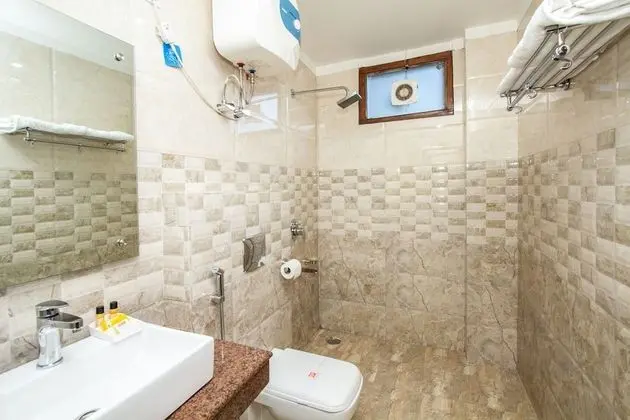 Luxury Tek Büyük Yataklı Oda