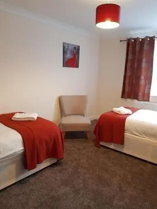 Executive Ev, Banyolu/Duşlu (Spacious 5 Bedr Townhouse)