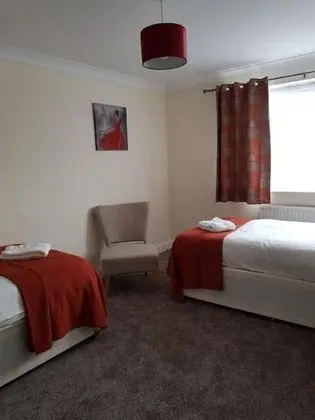 Executive Ev, Banyolu/Duşlu (Spacious 5 Bedr Townhouse)