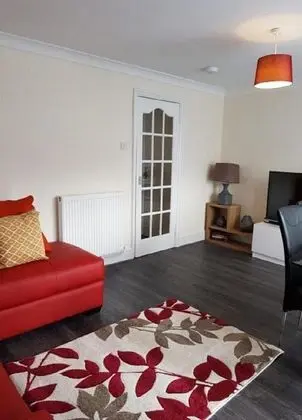 Executive Ev, Banyolu/Duşlu (Spacious 5 Bedr Townhouse)