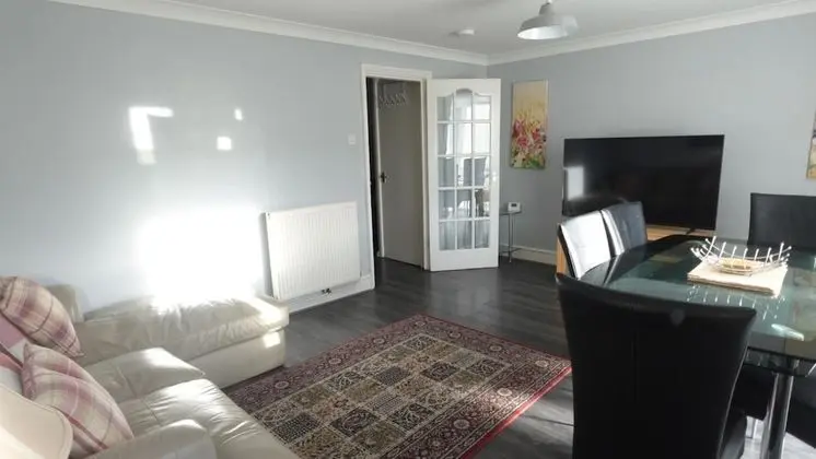 Executive Ev, Banyolu/Duşlu (Spacious 5 Bedr Townhouse)
