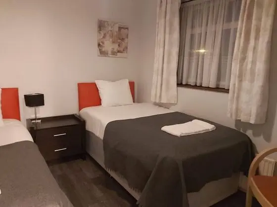 Ev, Özel Banyo, Bahçe Manzaralı