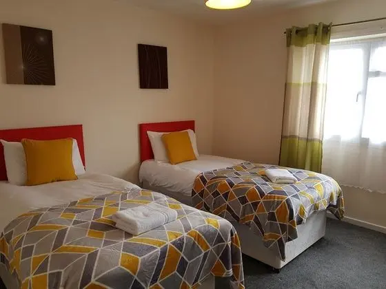 Deluxe Ev, Özel Banyo, Bahçe Manzaralı (Spacious 3 Bedr (6+ Pax))