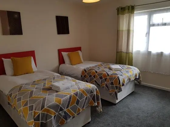 Deluxe Ev, Özel Banyo, Bahçe Manzaralı (Spacious 3 Bedr (6+ Pax))