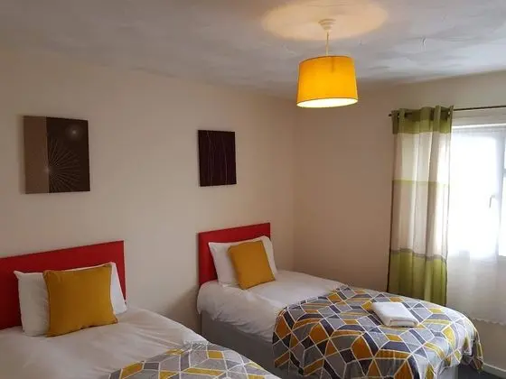 Deluxe Ev, Özel Banyo, Bahçe Manzaralı (Spacious 3 Bedr (6+ Pax))