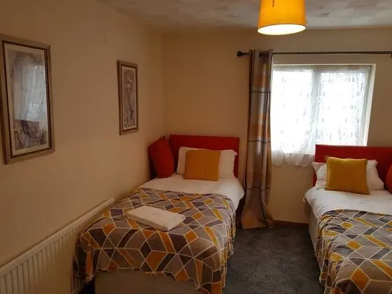Deluxe Ev, Özel Banyo, Bahçe Manzaralı (Spacious 3 Bedr (6+ Pax))