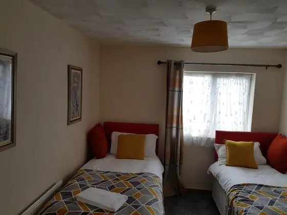 Deluxe Ev, Özel Banyo, Bahçe Manzaralı (Spacious 3 Bedr (6+ Pax))