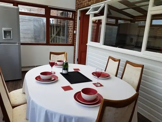 Deluxe Ev, Özel Banyo, Bahçe Manzaralı (Spacious 3 Bedr (6+ Pax))
