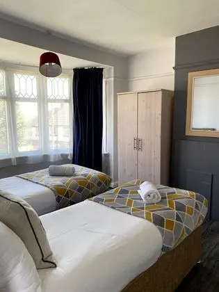 Ev, Özel Banyo, Bahçe Manzaralı (Spacious 3 Bedr (9 ppl))