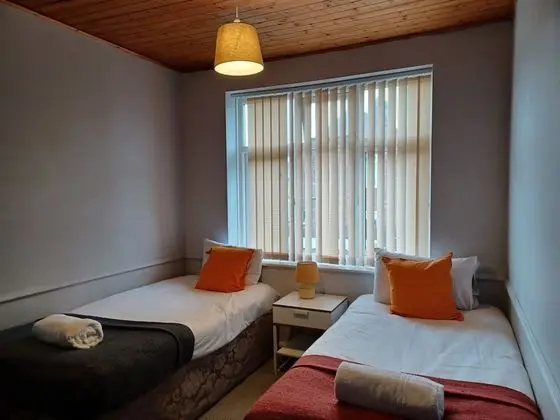Ev, Özel Banyo (Spacious 4 Bedr (Sleep 8))