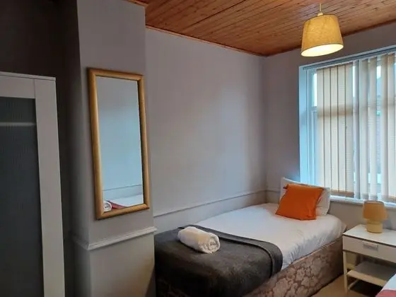 Ev, Özel Banyo (Spacious 4 Bedr (Sleep 8))