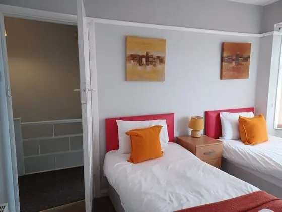 Ev, Özel Banyo (Spacious 4 Bedr (Sleep 8))