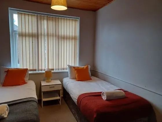 Ev, Özel Banyo (Spacious 4 Bedr (Sleep 8))