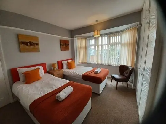 Ev, Özel Banyo (Spacious 4 Bedr (Sleep 8))
